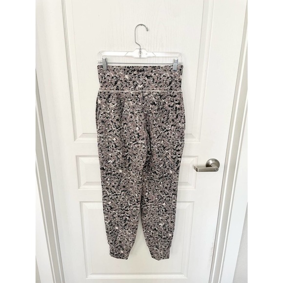 Athleta Salutation Textured Jogger Meadow Decadent Chocolate Medium - Picture 4 of 10
